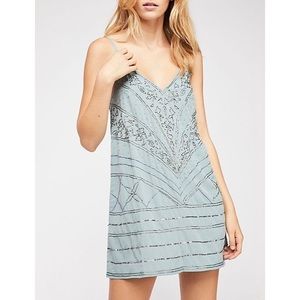 NWOT XS Make a Move Mini Slip